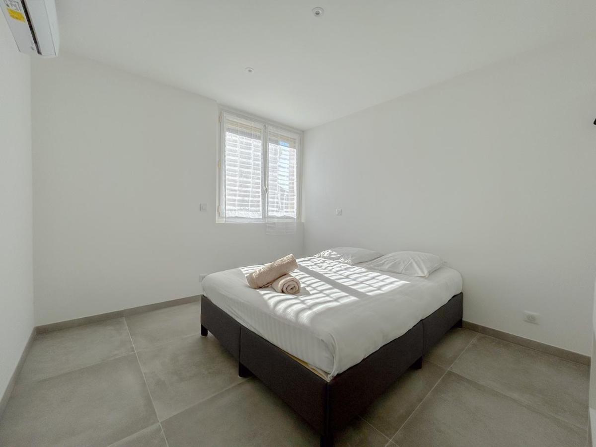 3 Avec Terrasse Et Parking A Appartement Fréjus